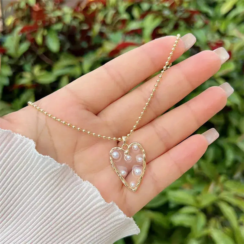 Beaded Necklace with Heart Pearls
